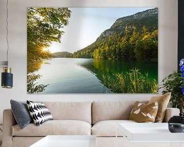Zonsopgang in de zomer aan de Thumsee bij Bad Reichenhall. van Jiri Viehmann