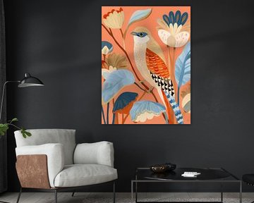 Kleurrijke vogel tussen sierlijke bloemen en bladeren