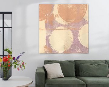 Scandinavisch abstract in warme neutrale tinten II van Dina Dankers