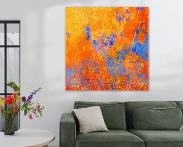 Oranje met blauw van Corinne Welp