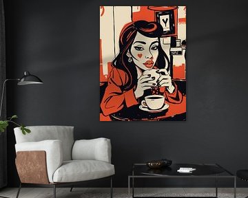 Femme avec une boisson au café