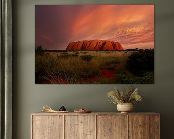 Uluru in Vuur en Vlam van Laura Krol