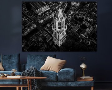 De Domtoren van Utrecht in tijdloze stilte van Bas van Setten