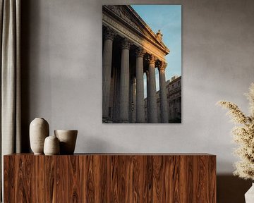 Säulen der Gerechtigkeit: Historische Architektur bei Sonnenuntergang von NZME Photography