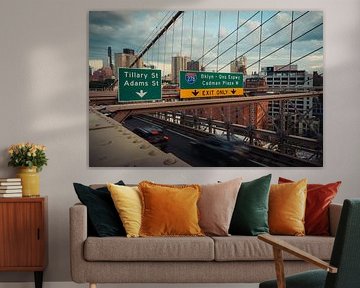 Stadtautobahn Brooklyn Bridge: Wegweiser ins Herz von New York von NZME Photography