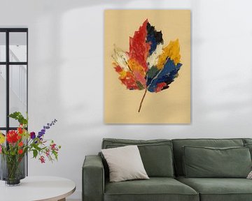 Herfstblad in expressieve kleuren op neutrale achtergrond