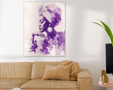 Elegante aquarel van Afrikaanse vrouw in paars en wit met sieraden