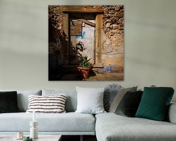 Old dilapidated facade in Ferragudo by Eddy Westdijk