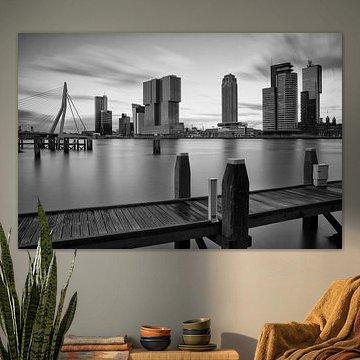 rotterdam skyline in schwarz-weiß von Ilya Korzelius