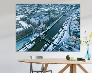 De binnenstad van Zwolle tijdens een koude winterochtend gezien vanaf van Sjoerd van der Wal Fotografie