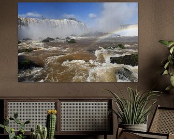 Die Iguazu-Wasserfälle an der Grenze zwischen Brasilien und Argentinien von Rini Kools
