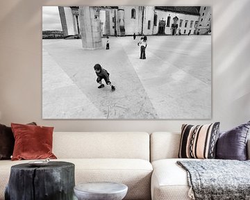 Spielende Kinder im Pátio das Escolas der Universität von Coimbra 2