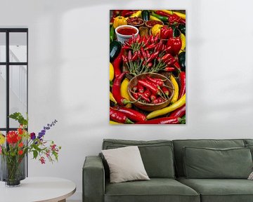 Piment et poivron multicolores Diversité dans une cuisine rustique sur Photo Art Thomas Klee