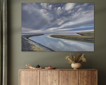 Das Wattenmeer an der Entwässerungsschleuse Roptazijl in Friesland. von Harrie Muis