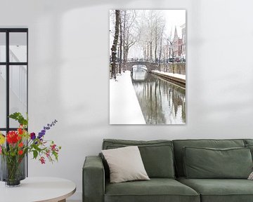 Winter in Utrecht. Besneeuwde werven aan de Nieuwegracht. van André Blom Fotografie Utrecht