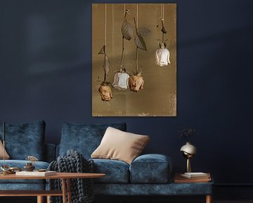 Tijdloos Vintage Stilleven met verwelkte rozen van Studio Pieternel