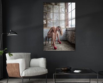 Red Heels, Broken Walls von Your Naked Skin Photography