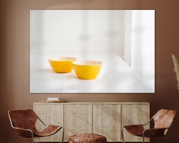 Stilleben mit zwei gelben Steingutschalen von Eyesmile Photography