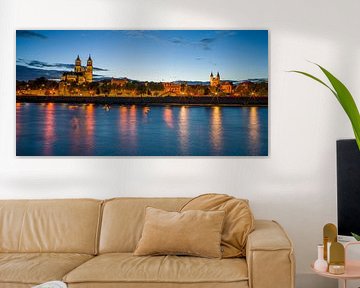Magdeburg Elbe panorama bij nacht van t.ART