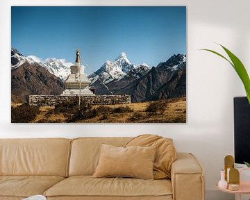 Mount Everest en Ama Dablam van Thea.Photo