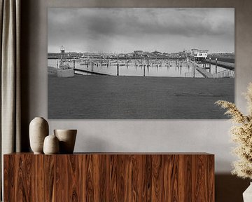 Port of Texel in black and white. by Jose Lok