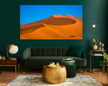 De belles lignes dans les dunes rouges de Sossusvlei, Namibie sur Rietje Bulthuis