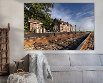 Voies ferrées devant l'ancienne station Twiske du tramway à vapeur Hoorn-Medemblik sur Bram Lubbers