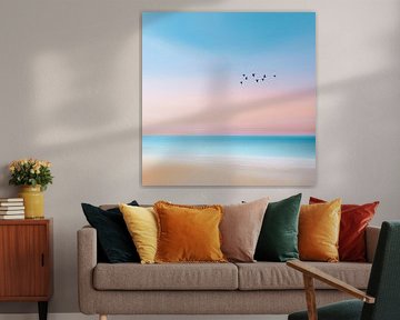 Strand und Meer – Vogelschwarm in Pastell-square von Rautenberg Digital Art Maritim