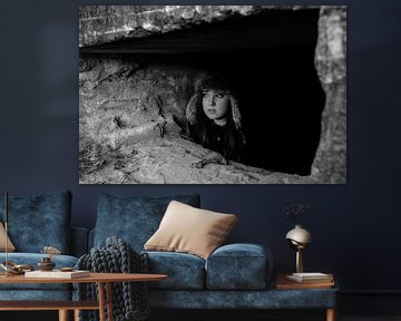 Meisje in bunker von Ronald van Emmerik