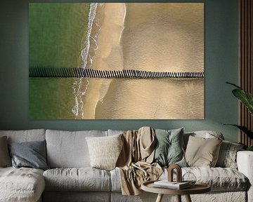Minimalismus am Strand (Drohne) von Linda Raaphorst