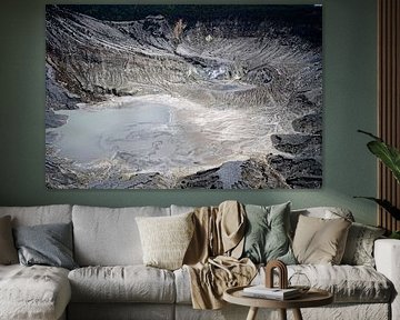 The mineral immensity of the smoking crater of Tangkuban Parahu by Frank Photos