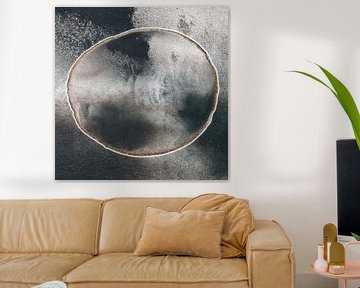 ECHO AQUA MINIRAL 044 - Abstrakter Schwarz-Weiß-Aquarelldruck mit mineralischer Struktur