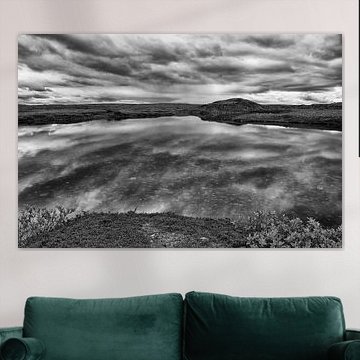 Spiegelende pracht op de Laksefjordvidda