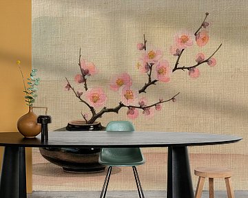 Japandisches Stillleben: Vase mit Apfelblütenzweig