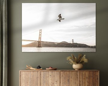 Golden Gate avec mouette, San Francisco, USA sur Aloke Design