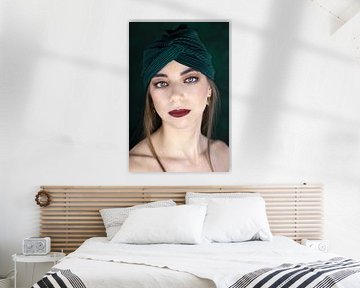 Frau mit grünem Turban von Iris Kelly Kuntkes