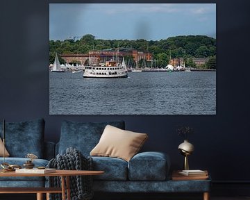 Town hall glamour - Kiel's heart in the nightly light by Karsten Rahn