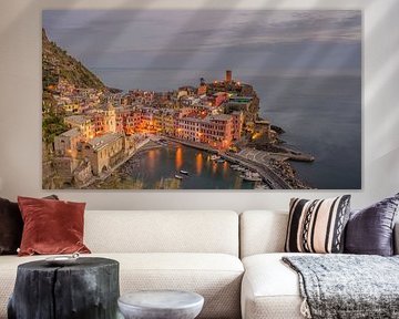 Between Sea and Stone - Vernazza