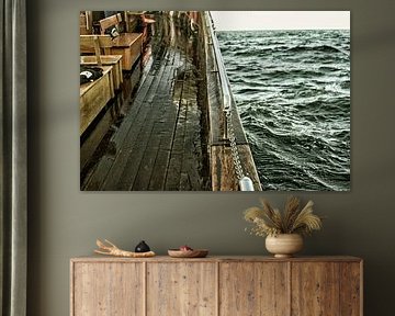 Op een houten boot