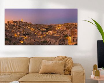 Panorama et coucher de soleil sur Matera illuminée