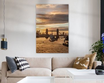 Tower Bridge at Sunrise by Erik van 't Hof