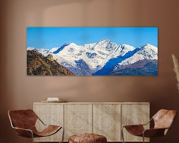 XPan panoramisch uitzicht op Sacra di San Michele, Italië