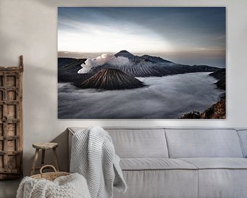 Aube paisible sur les volcans du parc Tengger Semeru sur Frank Photos