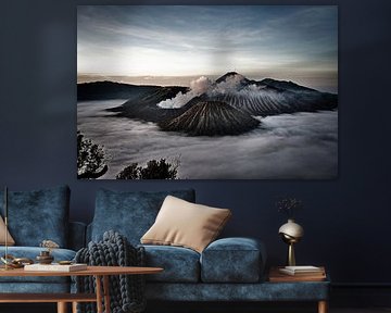Brumes et fumerolles sur les terres volcaniques de Java sur Frank Photos
