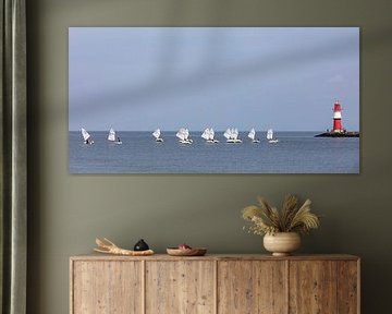 Dériveurs de la classe Optimist à Warnemünde sur la mer Baltique sur Werner Dieterich