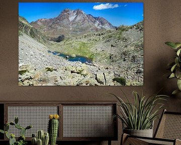 HRP & ; GR11 : Pyrénées sauvages, aventure et montagne à l'état pur. Acheter maintenant des photographies impressionnantes de la nature sur toile ou tableau mural - la liberté sur les traces des sentiers alpins.