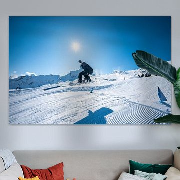 Snowboarders in the park on the Kitzsteinhorn