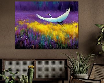 L'aile blanche au-dessus de la prairie chuchotante | Soupir de liberté en violet et or sur Karina Brouwer
