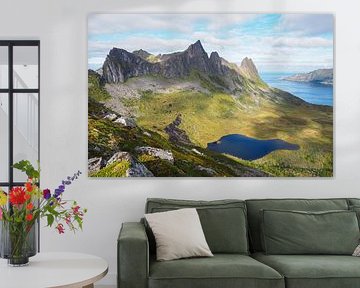 Norway's spectacular nature - mountains, fjords and lakes in impressive photography.