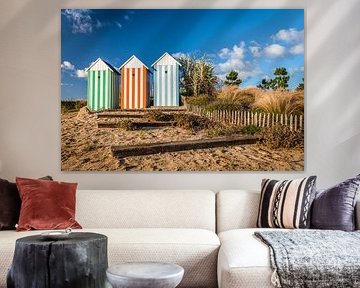 Kleurrijke strandhutten in Roscoff, Bretagne van Christian Müringer